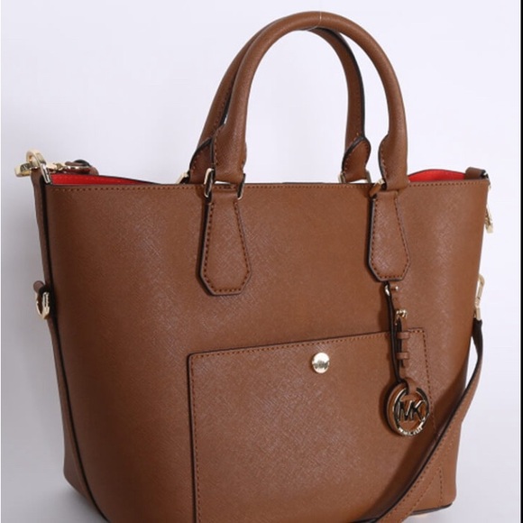 Michael Kors handbag✨ Host Pick🏆🎉🎉🎉🎉🎉🎉 - Picture 2 of 6